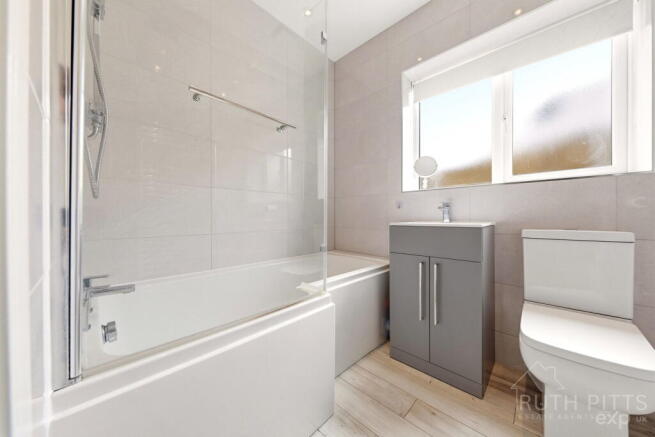 2 bed Semi-Detached Bungalow for sale Image 10