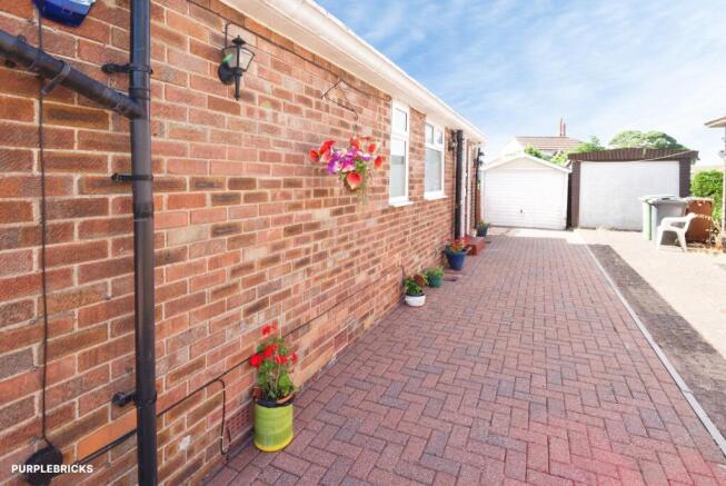 2 bed Semi-Detached Bungalow for sale Image 4