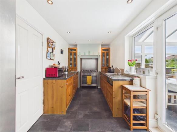 Kitchen 3.jpg