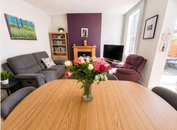 3 bed Terraced for sale Image 11