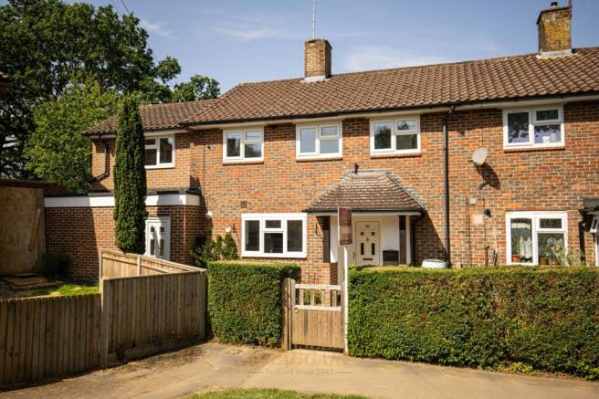 3-bed terraced on Clive Way, Crawley, RH10, £400,000