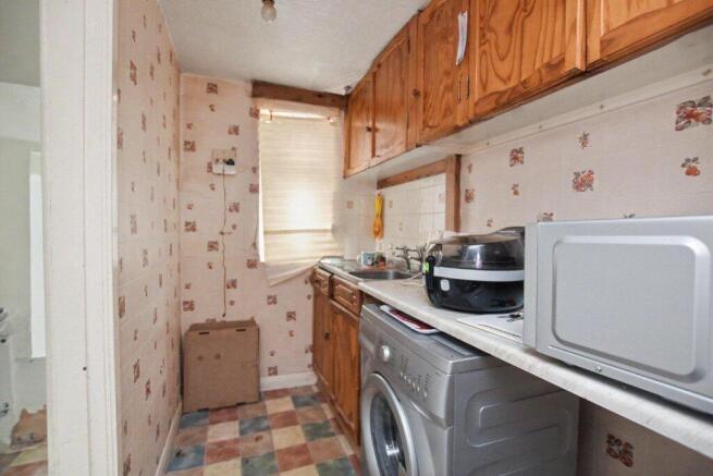 3 bed Semi-Detached for sale Image 11