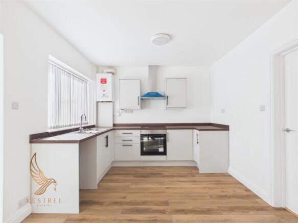 2 bed Flat for sale Image 2