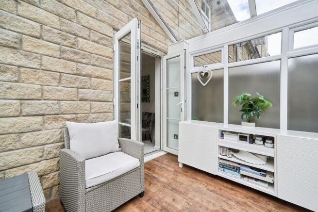 3 bed Mews for sale Image 7