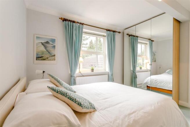 8376705-interior33.jpg