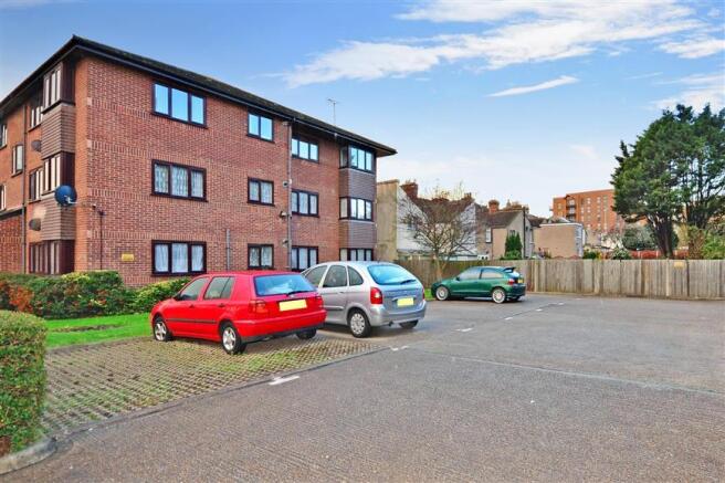 Driveway/Parking