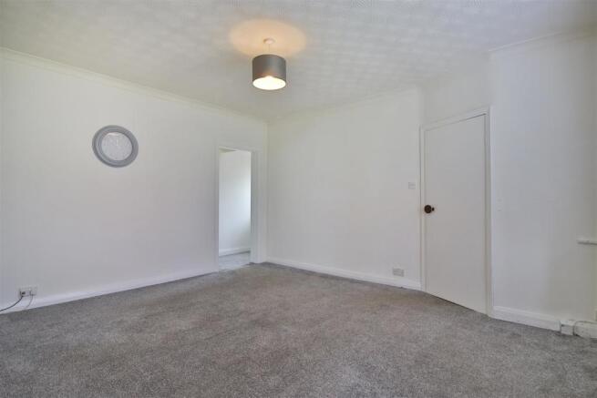 FaskineAve_Lounge_3.jpg