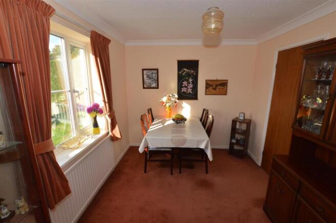 3 bed Detached Bungalow for sale Image 4