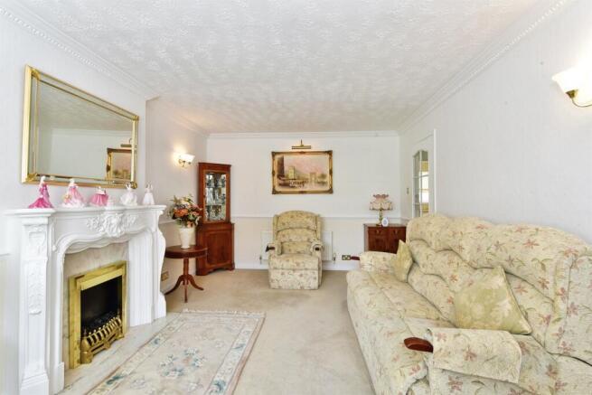 3 bed Detached Bungalow for sale Image 4