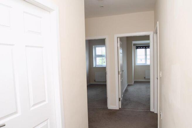 2 bed Flat to rent Image 10