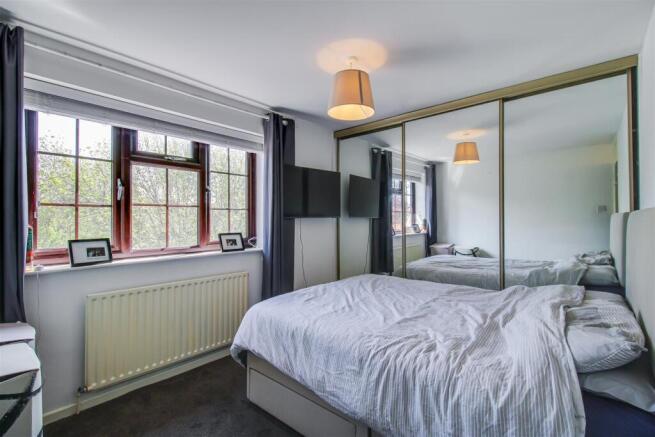 2 bed Semi-Detached for sale Image 5