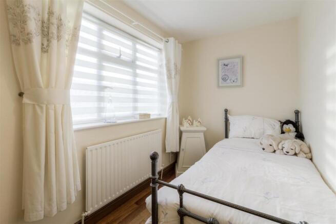 3 River Drive  Atherstone