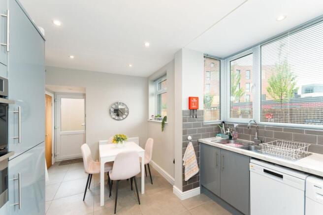 2 bed Semi-Detached for sale Image 5