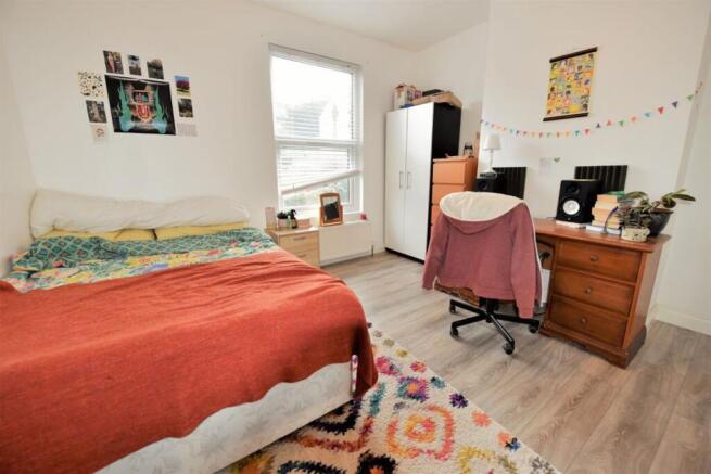 3 bed House to rent Image 11