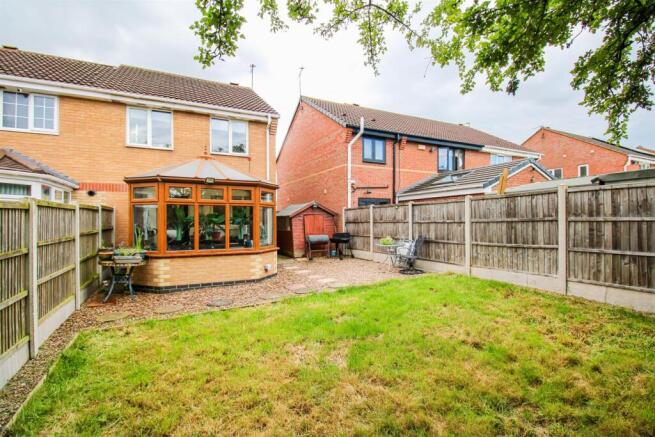 3 bed Town House for sale Image 2