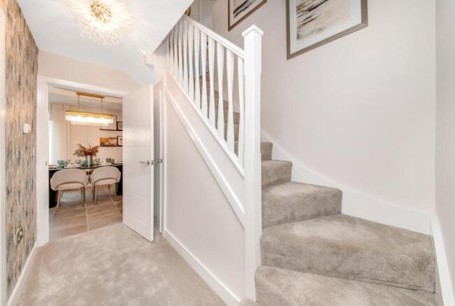 5 bed Detached for sale Image 5