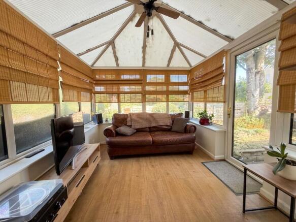 3 bed Semi-Detached for sale Image 8
