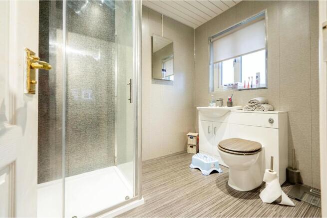 Master En-suite