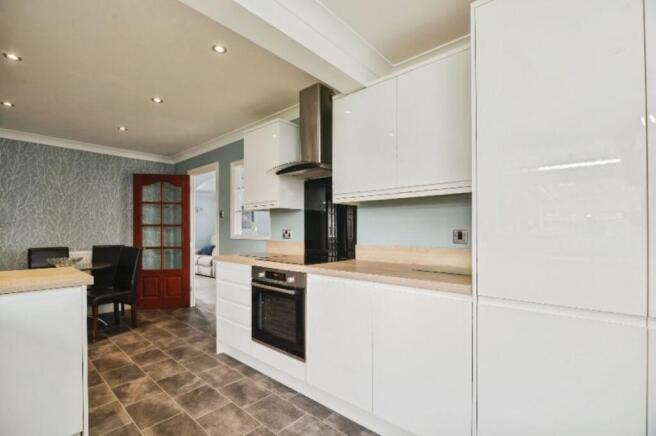 3 bed Detached Bungalow for sale Image 10