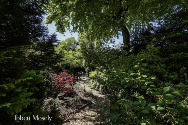 33 Garden.jpg