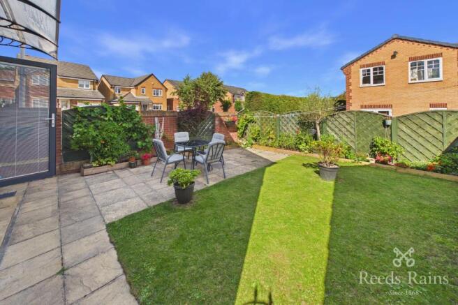 4 bed Detached for sale Image 11