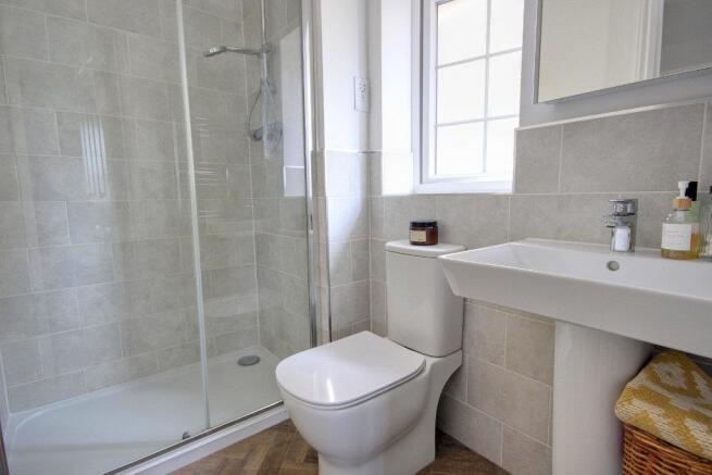 4 bed Detached for sale Image 9