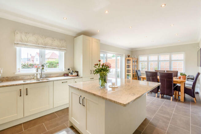 Brick Gardens, Ryarsh, West Malling, ME19 photo 4