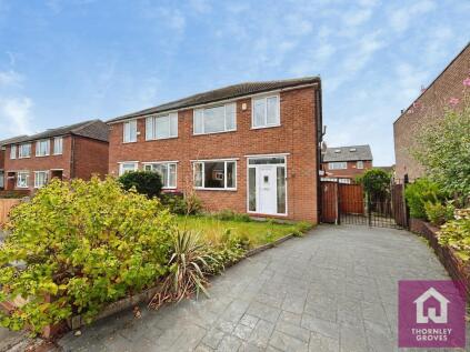 Preston Avenue, Eccles, M30
