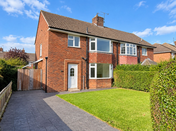 3-bed semi-detached on Waltham Road, Grimsby, DN33, £179,000