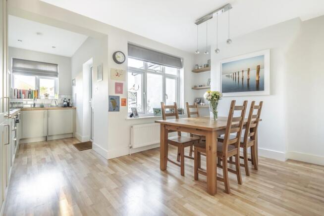 Kitchen Diner (1)