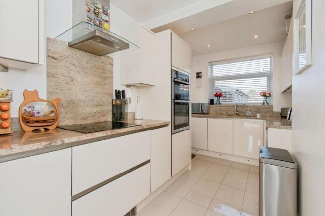 3 bed Semi-Detached for sale Image 7
