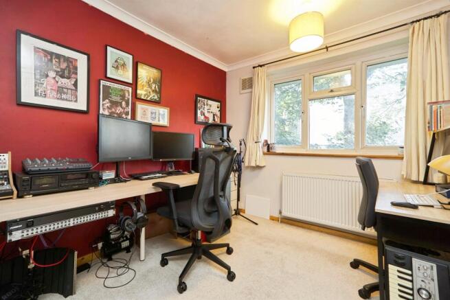 2 bed Apartment for sale Image 5