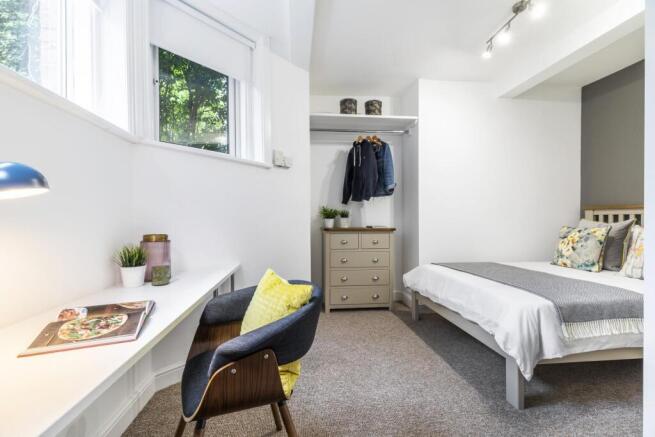 6 bed House to rent Image 9
