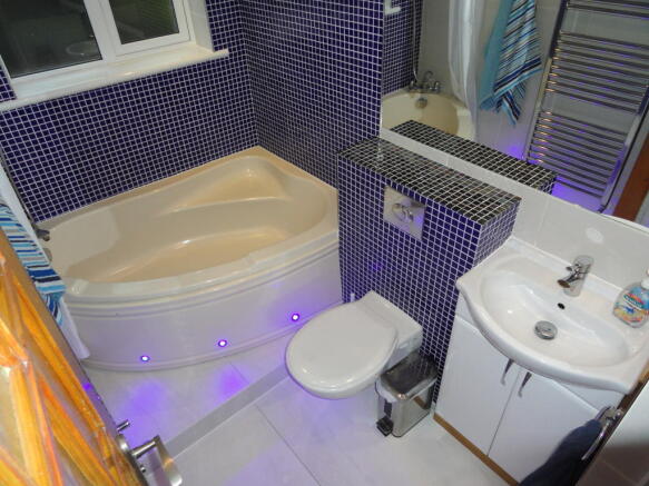 FITTED BATHROOM