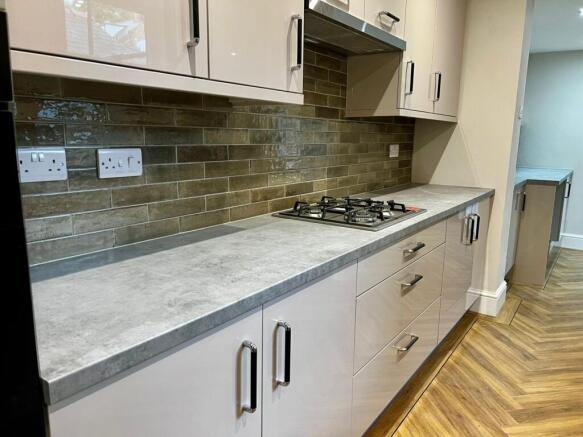 4 bed Terraced to rent Image 9