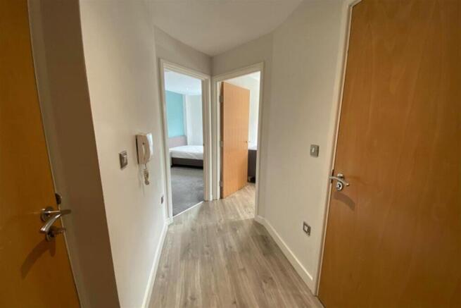 1 bed Apartment to rent Image 10