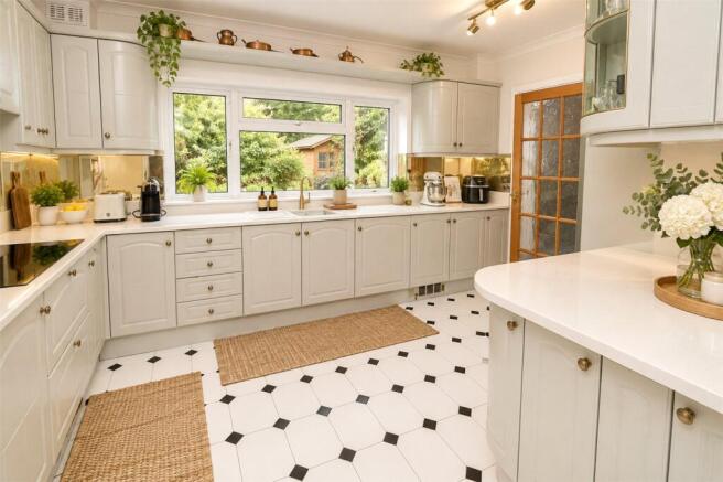 Mount Road, Upton, Wirral photo 4
