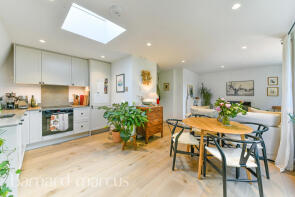 Flat 6, 330, Dukes Mews, Hornsey, London N10 2QN