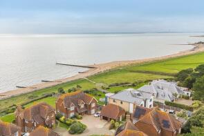 10, Swordfish Close, Lee-on-the-solent PO13 9FJ