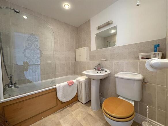 Photo 11