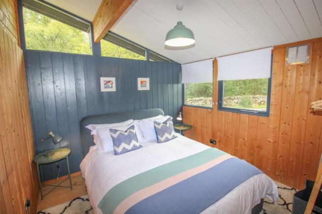 BEDROOM TWO-2.jpg