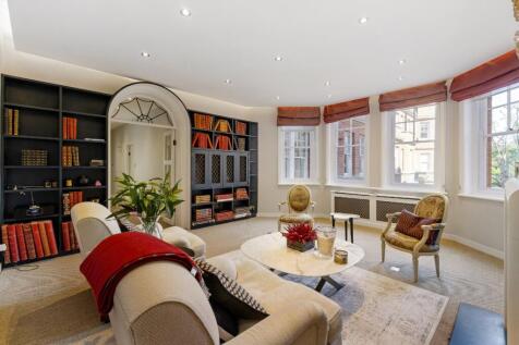 Cheyne Court, Chelsea, London