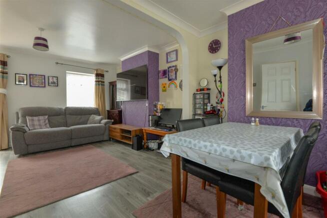 Living Room Diner 4.jpg