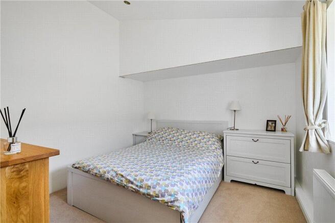 4 bed Link Detached House for sale Image 11