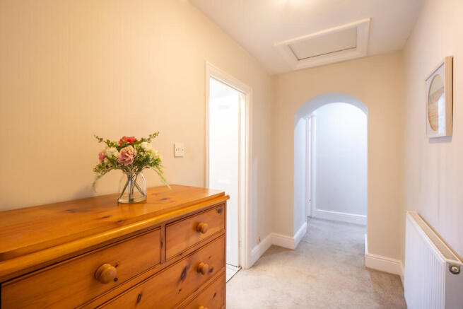 2 bed Flat to rent Image 4