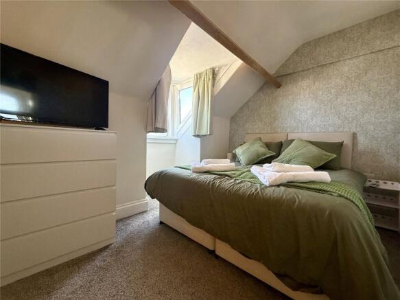 6 bed Terraced for sale Image 8