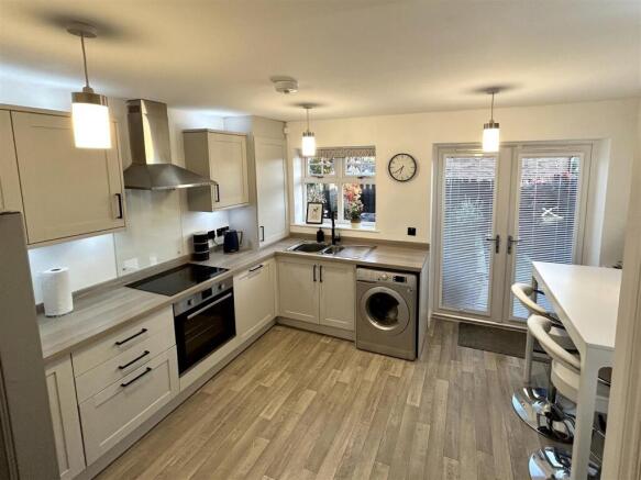 Open Plan Kitchen and Dining Room
