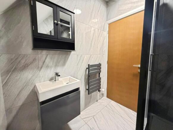 1 bed Apartment to rent Image 12