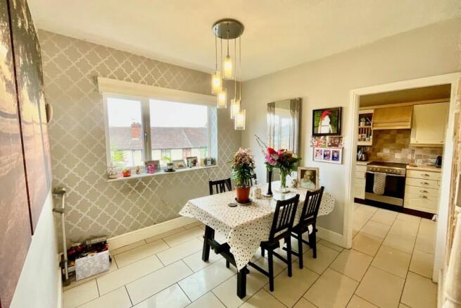3 bed Semi-Detached for sale Image 6