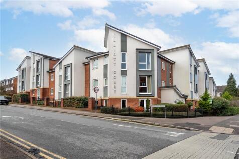 Elliot Court, High Street North, Dustable, LU6